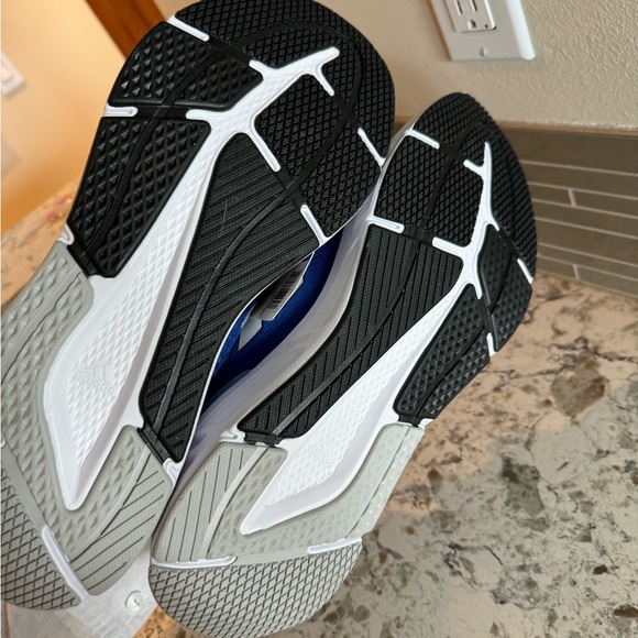 Men’s ADIDAS Shoes sz 11.5 - Picture 6 of 7